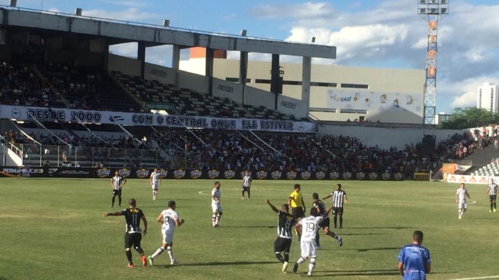 Central empata com o Santa Cruz, mesmo com um atleta a mais