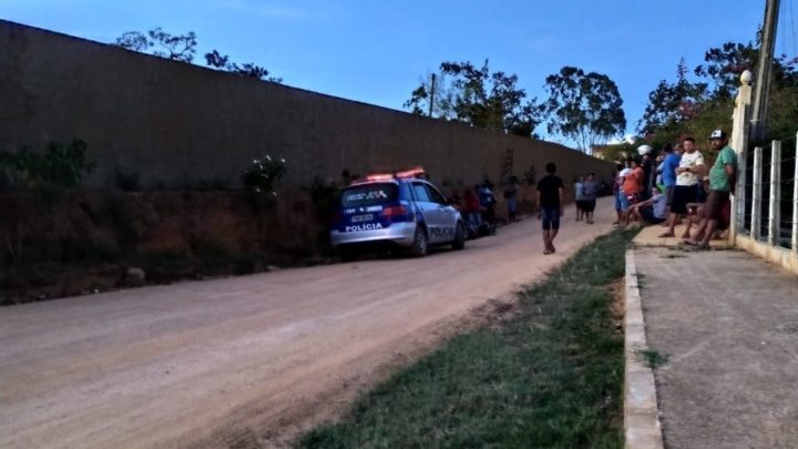 Jovem morre após colidir moto em muro na zona rural de Riacho das Almas