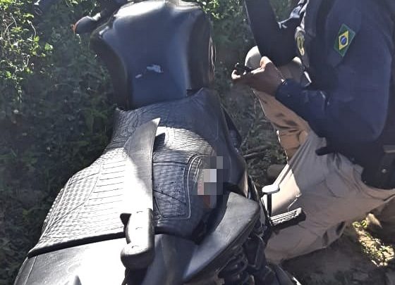 Motociclista embriagado é detido com peixeira em Caruaru