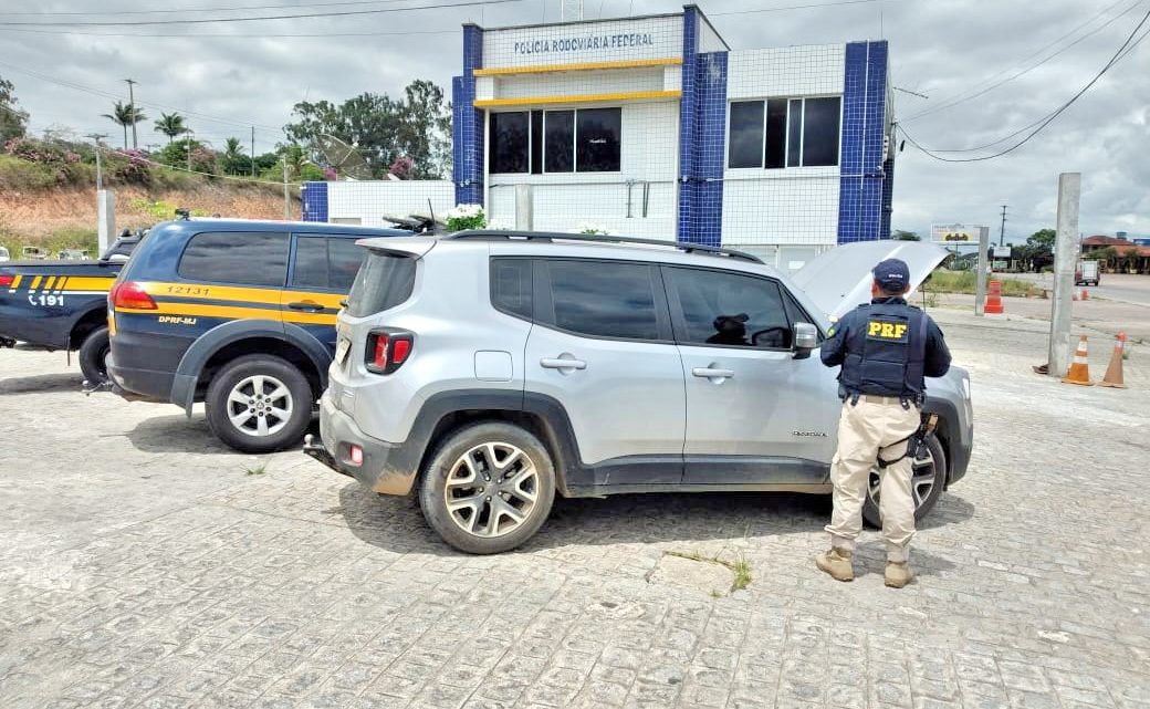 Carro irregular de concessionária do Recife é apreendido em Gravatá Carro irregular de concessionária do Recife é apreendido em Gravatá