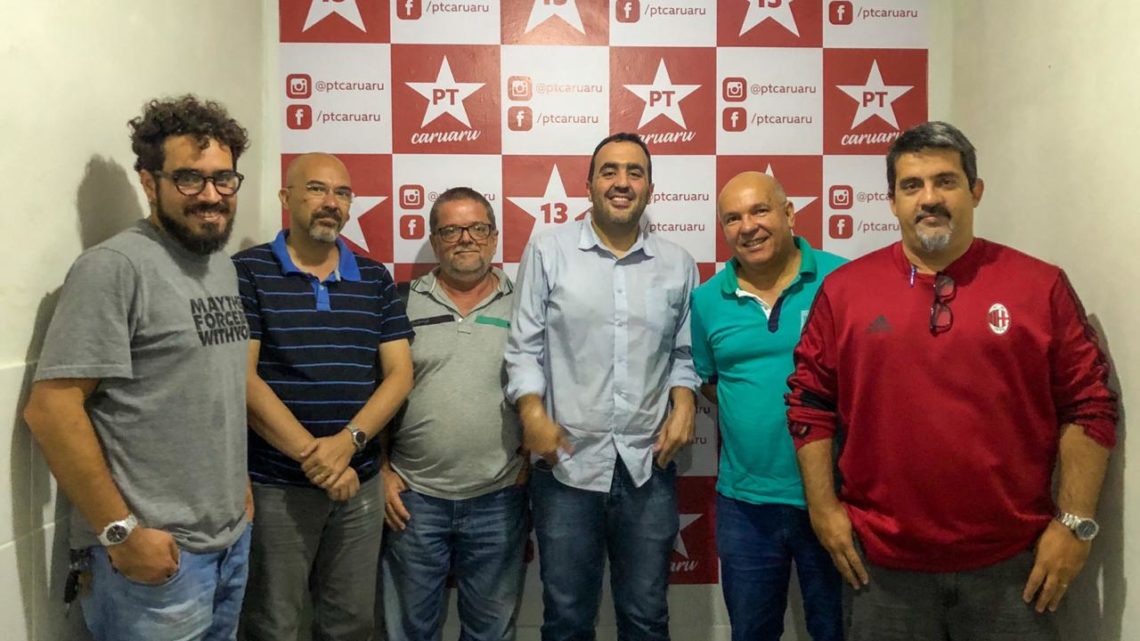Membros do PT e PSB dialogam sobre as eleições em Caruaru Membros do PT e PSB dialogam sobre as eleições em Caruaru