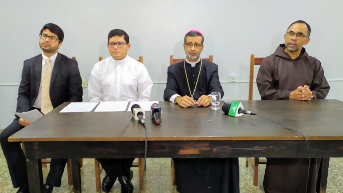 Missas sem a presença de fiéis na Diocese de Caruaru Missas sem a presença de fiéis na Diocese de Caruaru
