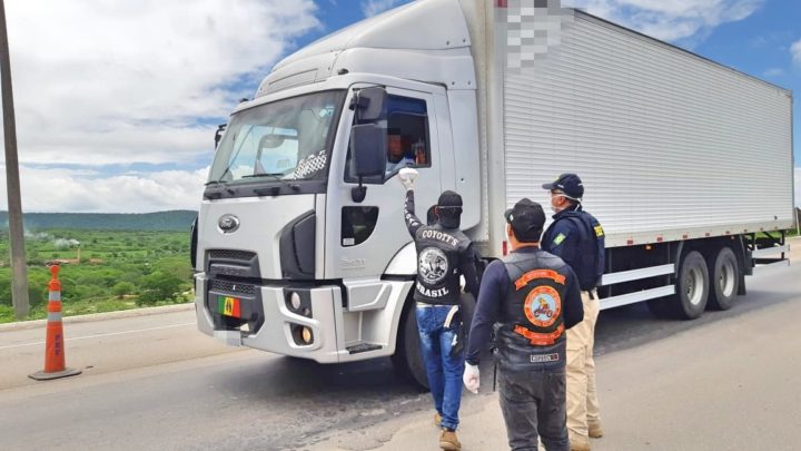 PRF lança campanha de apoio a caminhoneiros nas rodovias federais de Pernambuco