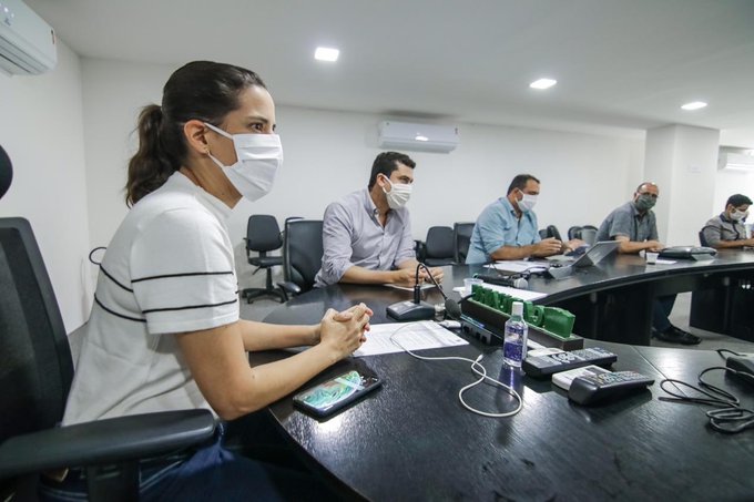 Raquel envia à Câmara de Vereadores projeto que reduz valor de alvará de taxistas e mototaxistas em Caruaru Raquel envia à Câmara de Vereadores projeto que reduz valor de alvará de taxistas e mototaxistas em Caruaru
