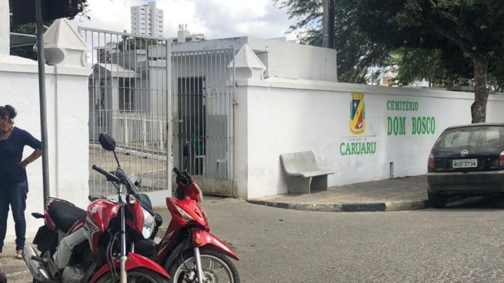 Cemitérios continuam sem visitas, inclusive no Dia das Mães