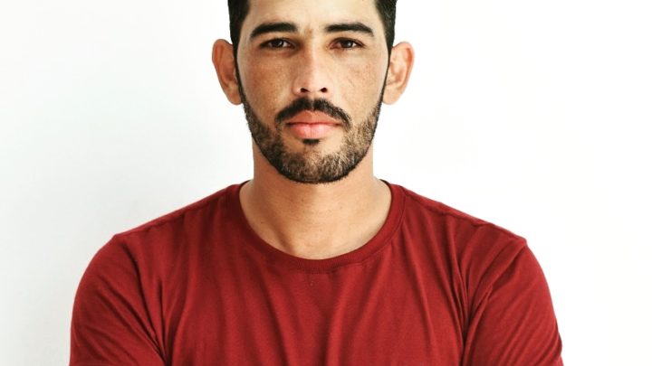 Deu positivo teste de Covid-19 de blogueiro e estudante de jornalismo de Caruaru