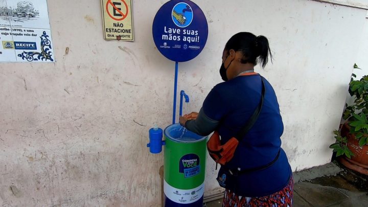 Covid-19: Compesa instala lavatórios de mãos públicos em 16 municípios em PE