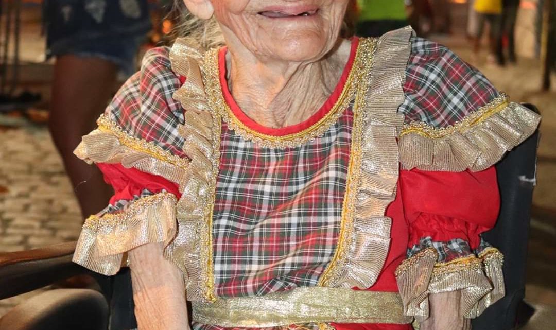 Morre em Caruaru a “Celebridade Etelvina” aos 108 anos Morre em Caruaru a “Celebridade Etelvina” aos 108 anos
