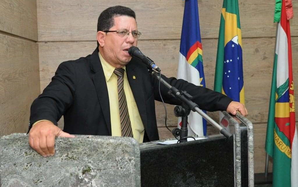 Edjailson da Caruforró pede estudo a Compesa para Caruaru voltar a ser reabastecida por Jucazinho e diminua ou acabe o racionamento Edjailson da Caruforró pede estudo a Compesa para Caruaru voltar a ser reabastecida por Jucazinho e diminua ou acabe o racionamento