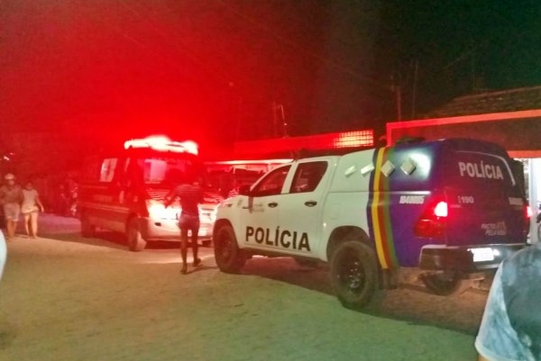Homem é morto a tiros em Gravatá e morre no HR jovem queimada por três mulheres em Timbaúba Homem é morto a tiros em Gravatá e morre no HR jovem queimada por três mulheres em Timbaúba