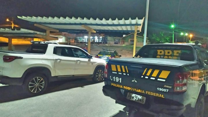 Motorista é detido com armas, munições e caminhonete roubada em Caruaru