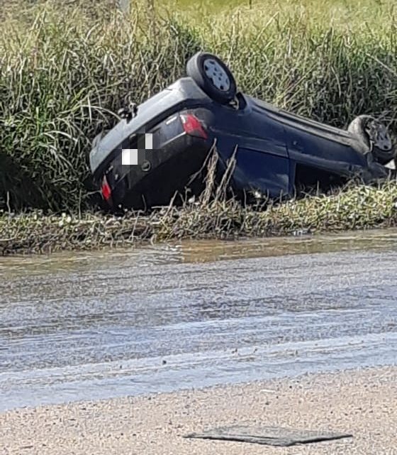 Capotamento na BR-104 em Caruaru neste sábado (20) Capotamento na BR-104 em Caruaru neste sábado (20)