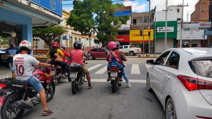Governo-PE antecipa reabertura de alguns setores no Estado; Confira