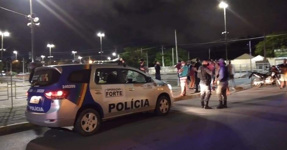Duplo homicídio: Mãe e filho mortos a tiros em Caruaru nesta terça-feira (14) Duplo homicídio: Mãe e filho mortos a tiros em Caruaru nesta terça-feira (14)
