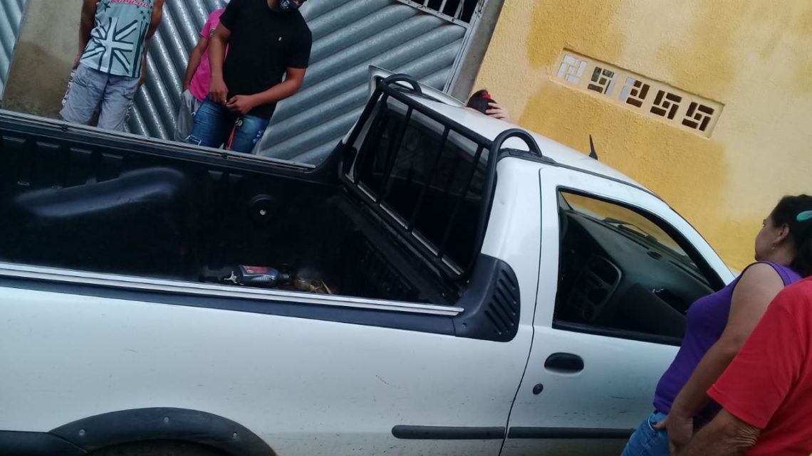 Homem é morto a tiros dentro do próprio carro em Riacho das Almas Homem é morto a tiros dentro do próprio carro em Riacho das Almas