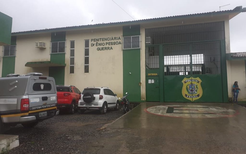 Quatro dos 27 detentos que fugiram da Penitenciária de Limoeiro são recapturados