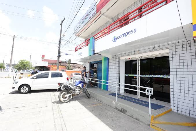 Lojas de atendimento da Compesa voltam a funcionar presencialmente Lojas de atendimento da Compesa voltam a funcionar presencialmente