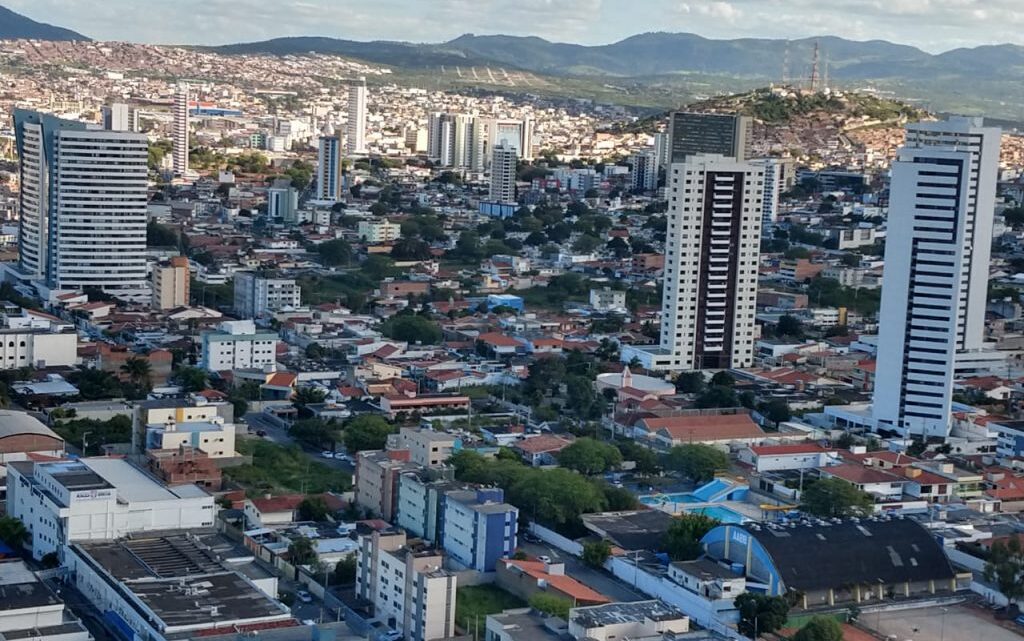 Confira o que abre e fecha no feriado do Dia do Trabalhador Confira o que abre e fecha no feriado do Dia do Trabalhador