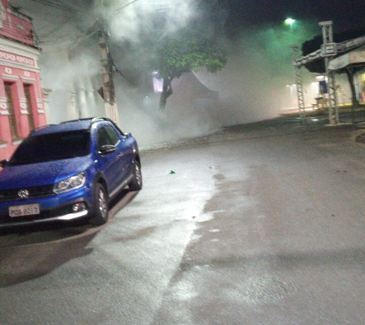 Ladrões explodem agência bancária em Paudalho Ladrões explodem agência bancária em Paudalho