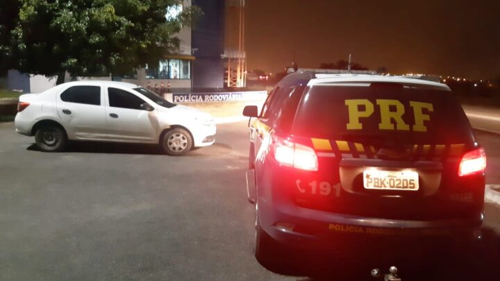 Motorista é detido na BR 232 após tentar fugir por 10 km em Caruaru; O carro foi roubado no Rio de Janeiro