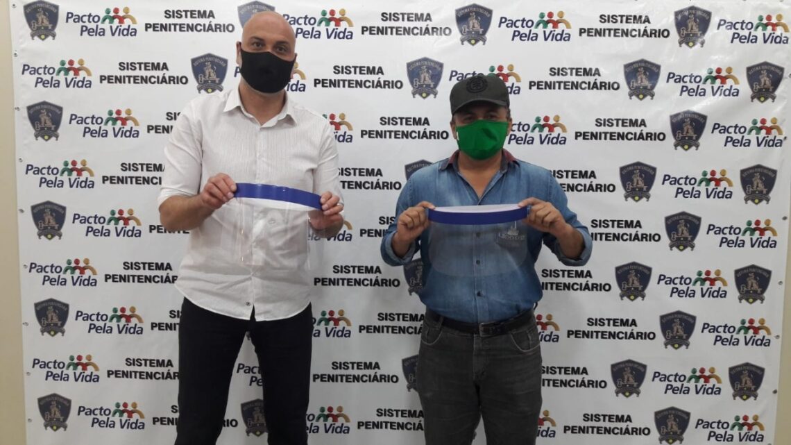 Protetores faciais feitos por detentos são doados aos Cronistas Desportivos de Caruaru