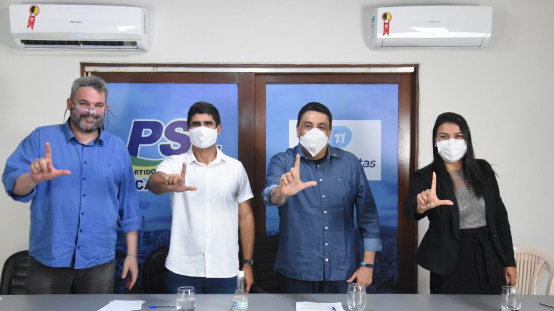 Caruaru: Lessa anuncia Manoel Santos do PSL na vaga de vice Caruaru: Lessa anuncia Manoel Santos do PSL na vaga de vice