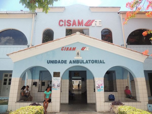 Médicos interrompem gravidez de menina de 10 anos estuprada pelo tio Médicos interrompem gravidez de menina de 10 anos estuprada pelo tio