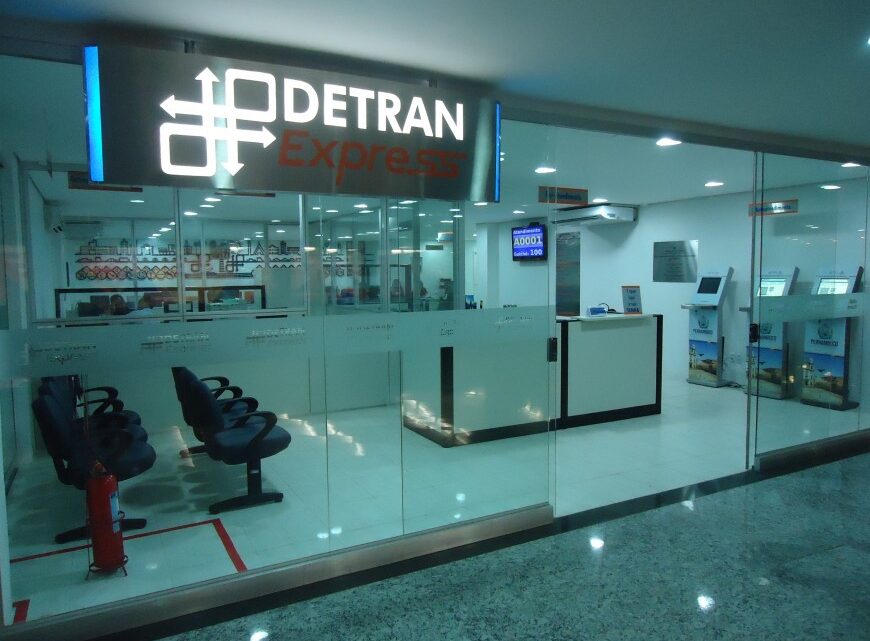 Lojas do DETRAN-PE nos shoppings retomam atendimento presencial de forma gradual Lojas do DETRAN-PE nos shoppings retomam atendimento presencial de forma gradual