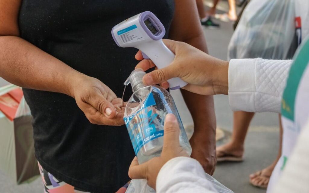 Mesmo com retomada de diversos setores indicadores da pandemia registra queda progressiva em Pernambuco Mesmo com retomada de diversos setores indicadores da pandemia registra queda progressiva em Pernambuco