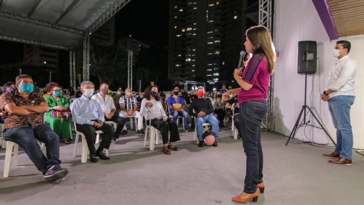 Raquel Lyra debate propostas com agentes da Cultura de Caruaru