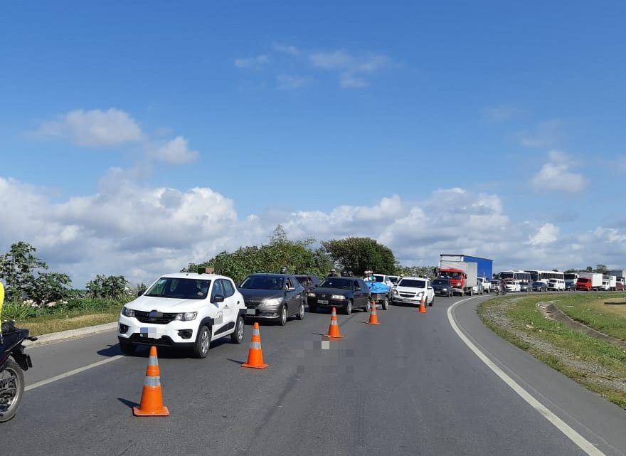 Ciclista morre atropelado após assalto na BR-101 em Pernambuco