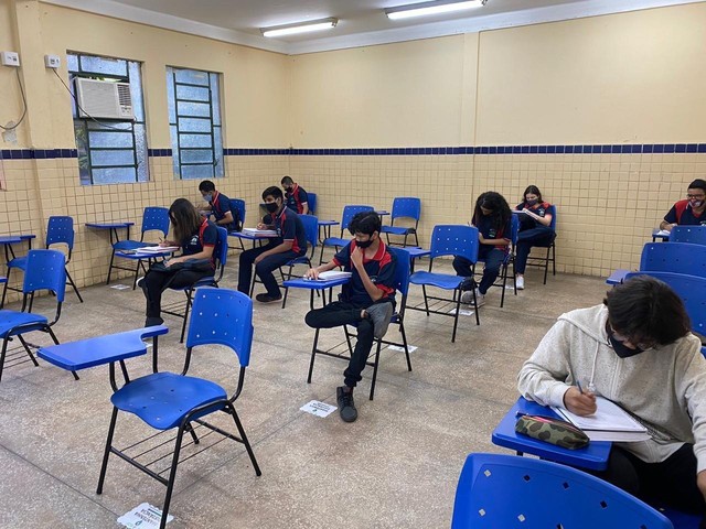 Escolas devem garantir aos estudantes com a volta as aulas presenciais do ensino médio duas modalidades de ensino Escolas devem garantir aos estudantes com a volta as aulas presenciais do ensino médio duas modalidades de ensino