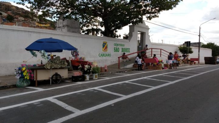 Cemitérios de Caruaru estarão abertos para visitação no Dia de Finados