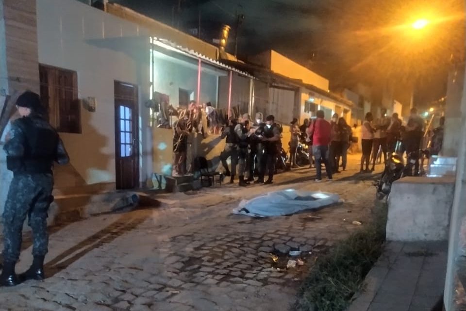 Homem é assassinado a tiros em Caruaru nesta quarta-feira (21) Homem é assassinado a tiros em Caruaru nesta quarta-feira (21)