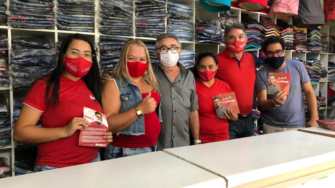 “Eu estou pronto para debater Caruaru”, afirma Marcelo Rodrigues em visita à Feira “Eu estou pronto para debater Caruaru”, afirma Marcelo Rodrigues em visita à Feira