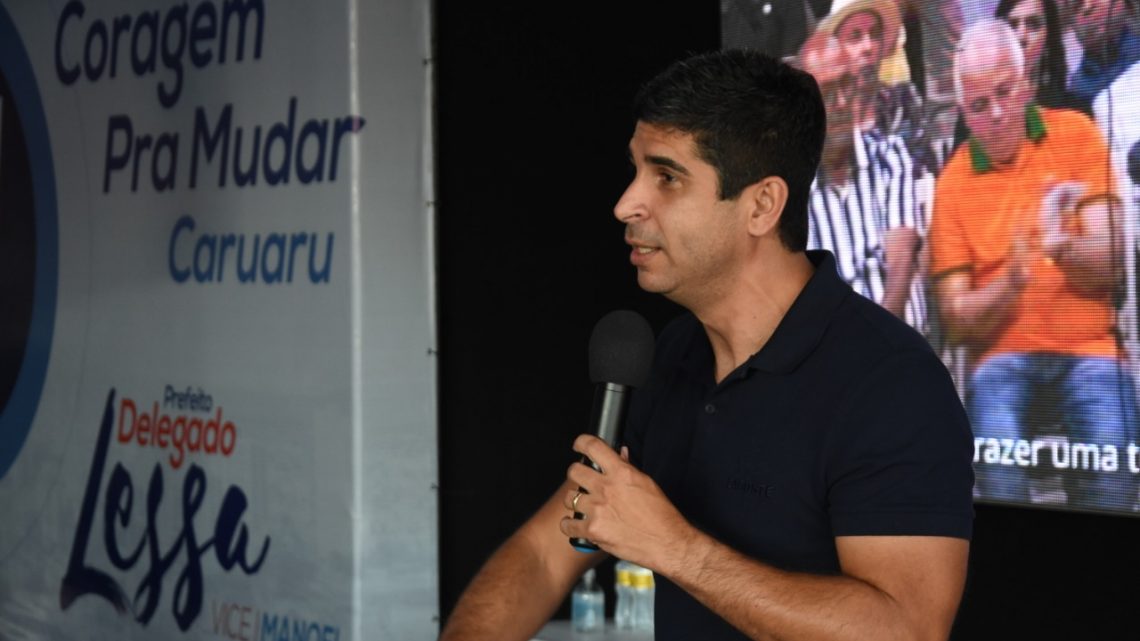 Lessa e Manoel debatem com loteiros em Caruaru