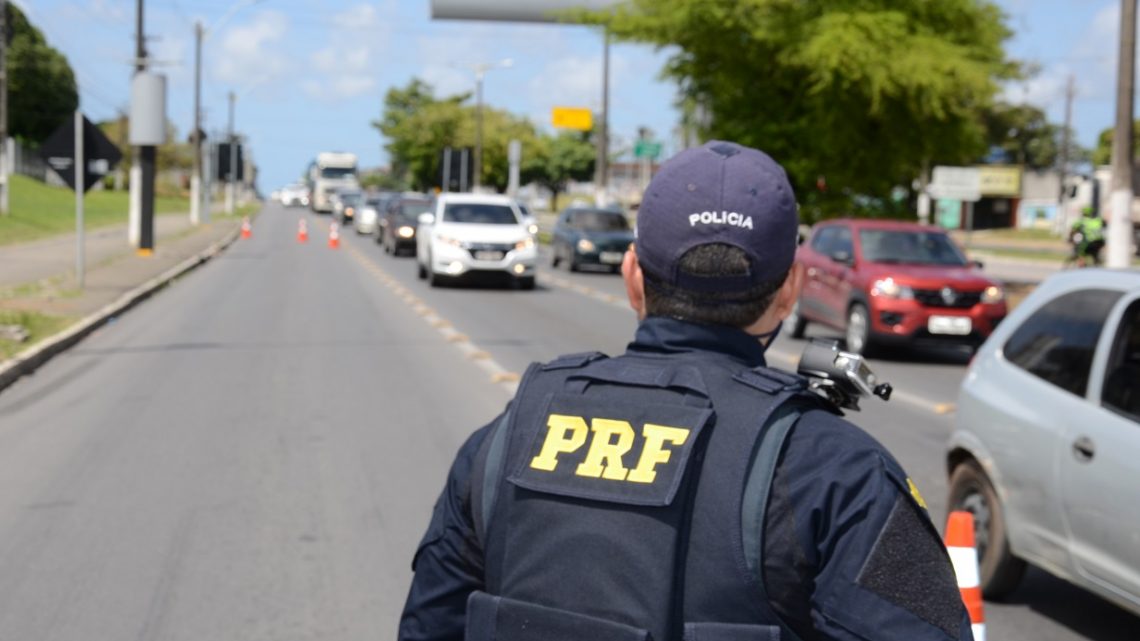 PRF reforça fiscalização nas rodovias federais de Pernambuco no feriadão