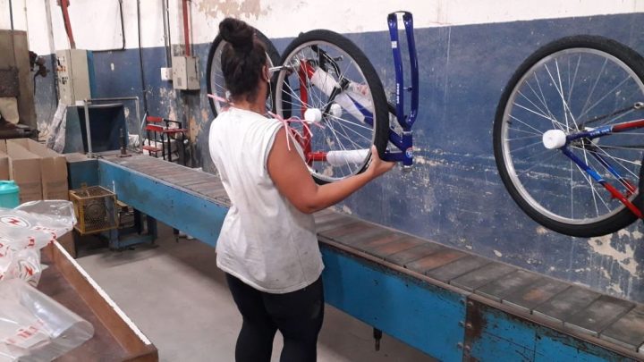 Indústrias abrem espaço para mão de obra de reeducandas