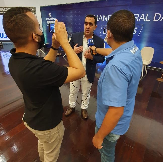 Caruaru: Marcelo Gomes participa de todos os debates