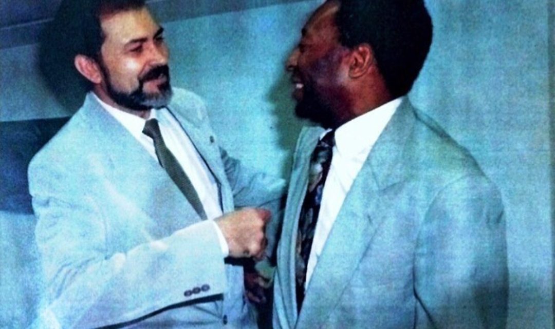 Nos 80 anos de Pelé, Tony Gel relembra momentos com o Rei do Futebol