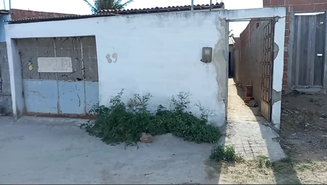 Autônomo é morto a tiros enquanto dormia na própria residência em Caruaru Autônomo é morto a tiros enquanto dormia na própria residência em Caruaru