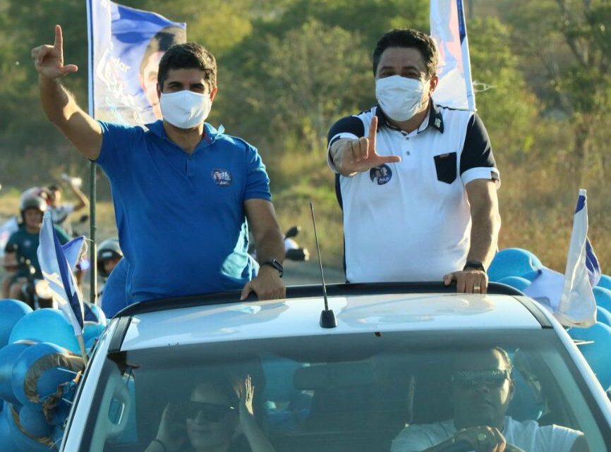 No primeiro ato de campanha, Lessa e Manoel fazem carreata na zona rural No primeiro ato de campanha, Lessa e Manoel fazem carreata na zona rural