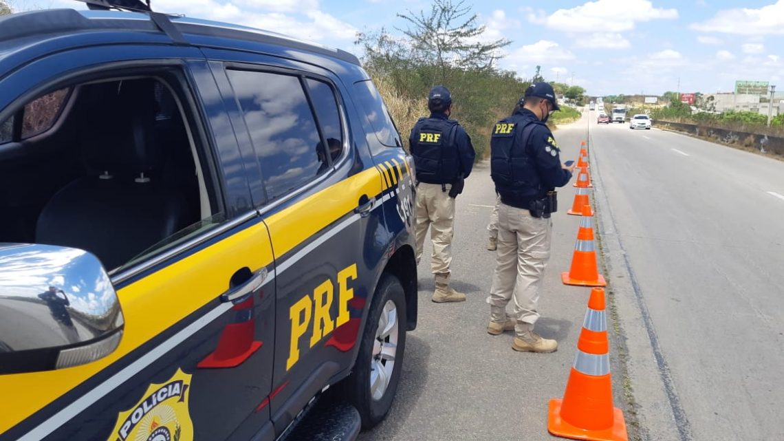 Feriadão: PRF registra 56 acidentes e 10 mortes; Emitidas 298 autuações por ultrapassagem em local proibido em Pernambuco