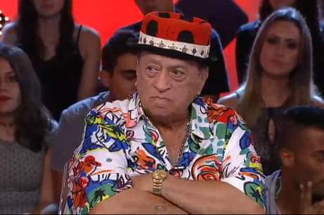 Cantor Genival Lacerda segue internado na UTI Cantor Genival Lacerda segue internado na UTI