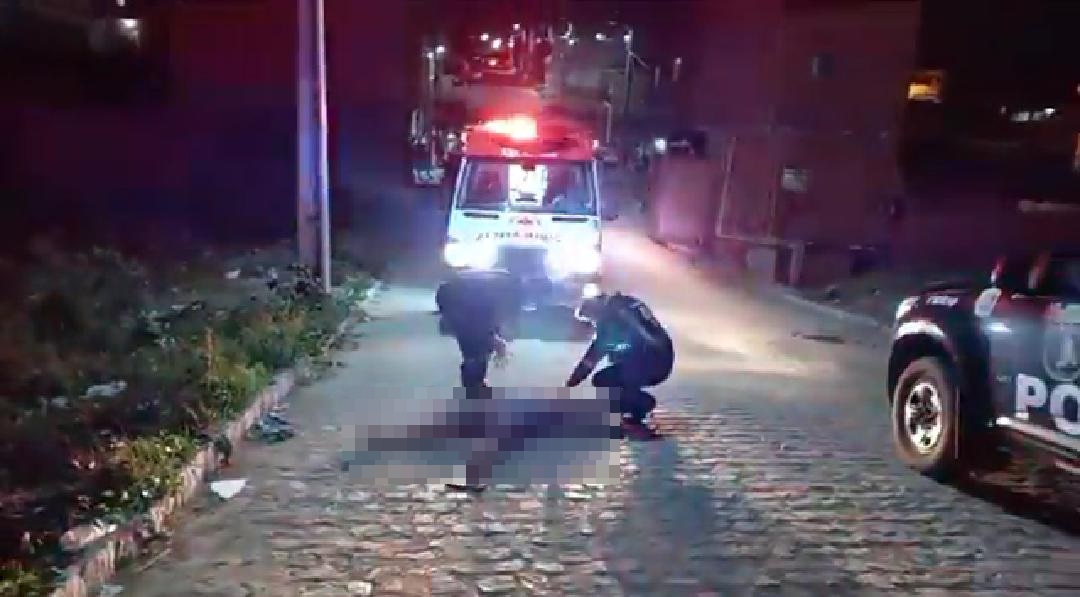 2° homicídio em Caruaru nesta sexta-feira: Mulher é morta a tiros 2° homicídio em Caruaru nesta sexta-feira: Mulher é morta a tiros