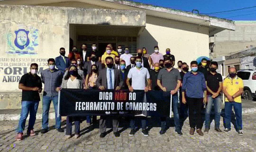 OAB Caruaru realizou protesto contra o fechamento de comarcas em mais quatro cidades