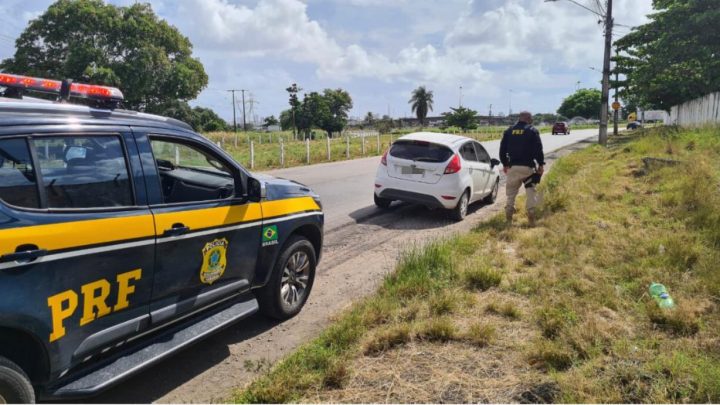 Dois homens são detidos com veículos roubados na BR 232