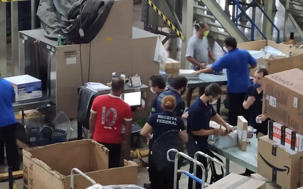 Operação Black Friday da Receita Federal apreende 2 milhões em encomendas irregulares Operação Black Friday da Receita Federal apreende 2 milhões em encomendas irregulares