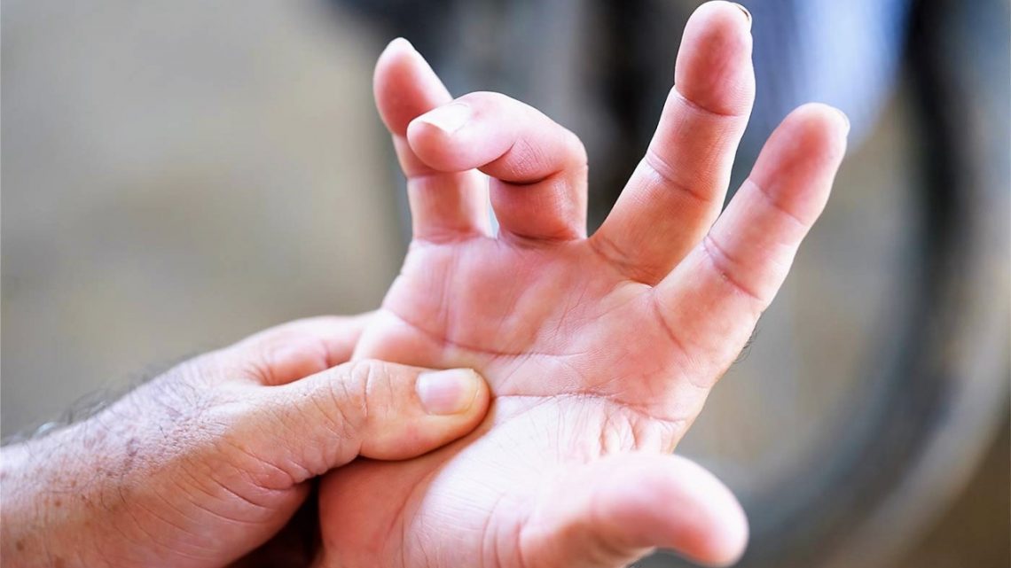 Movimentos repetitivos nas mãos podem causar uma doença chamada Dedo em Gatilho
