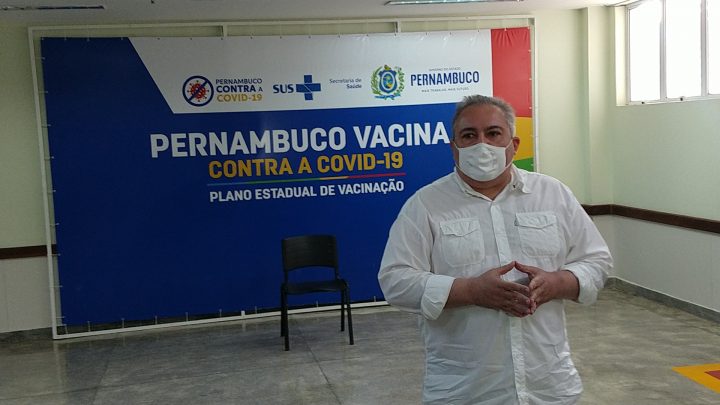 Secretário de Saúde-PE visita Caruaru: “É preciso reforçar cuidados nas feiras e comércio”